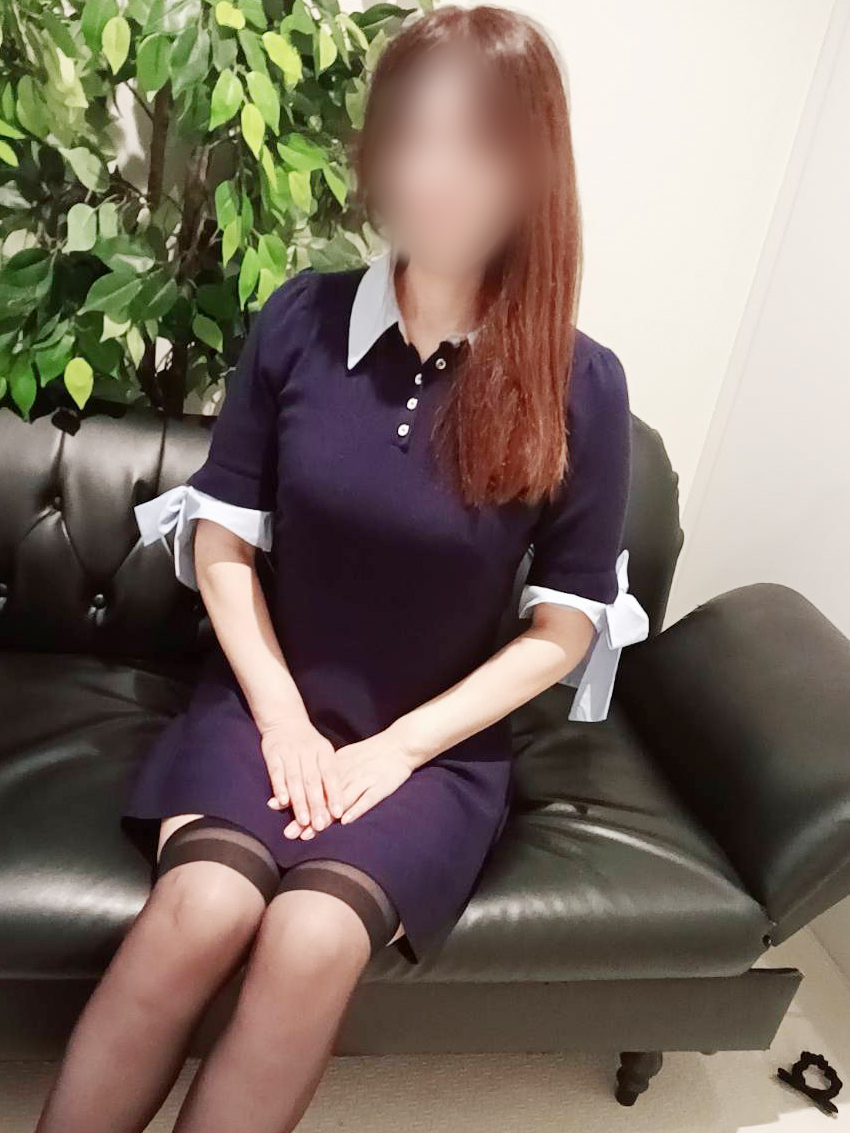 川崎人妻デリヘル【熟女の風俗最終章 品川店】りた